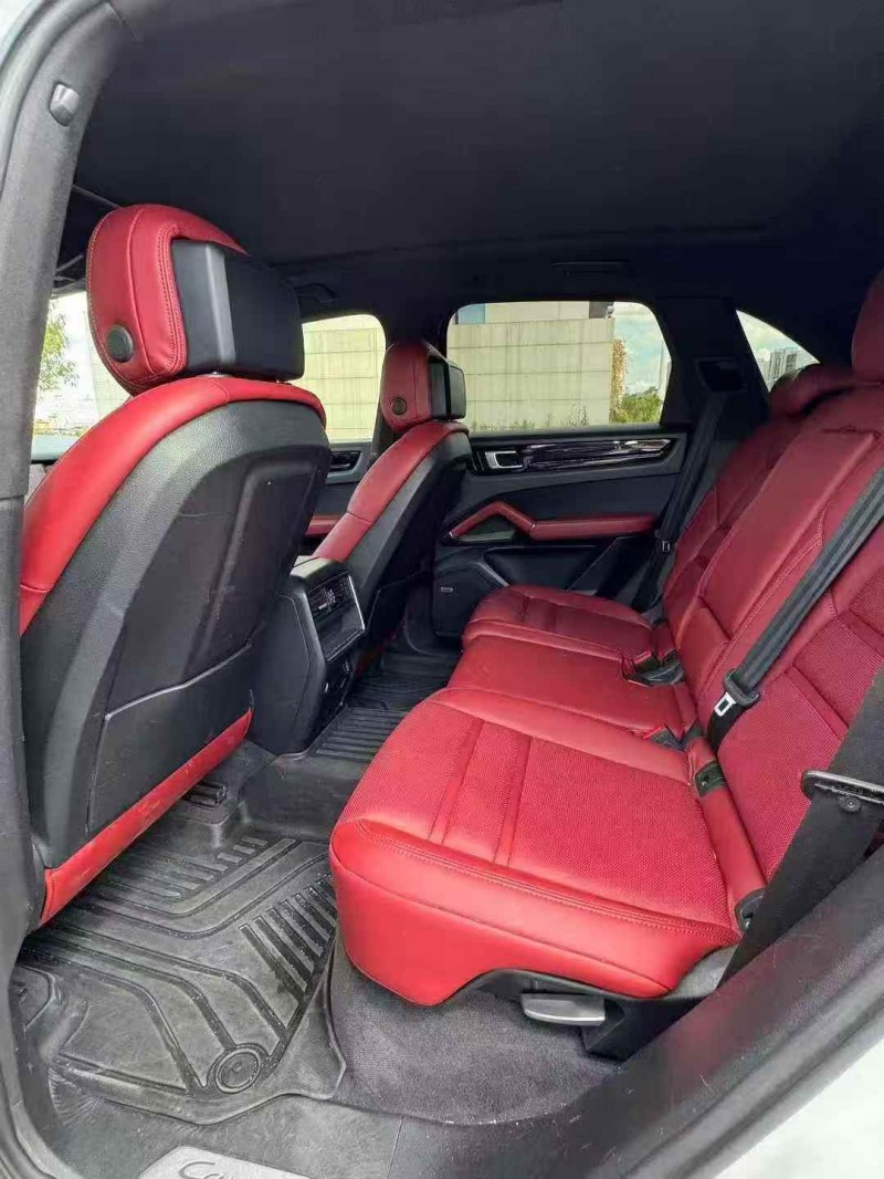 九江20年保时捷卡宴6