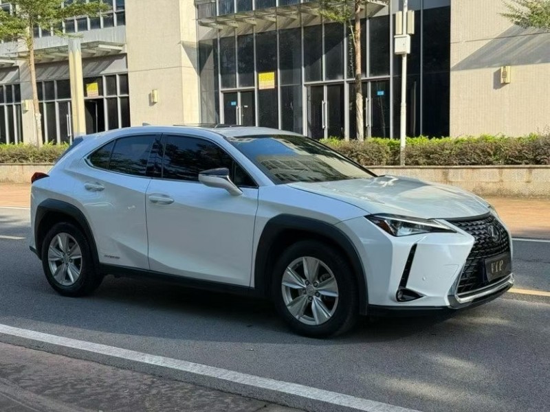 深圳21年雷克萨斯UX2