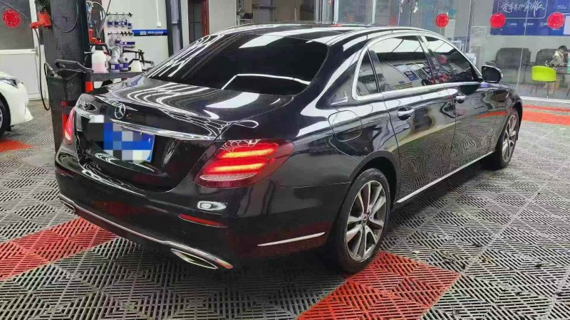 邢台18年奔驰E8
