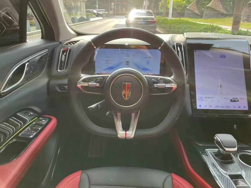 深圳25年红旗HS38