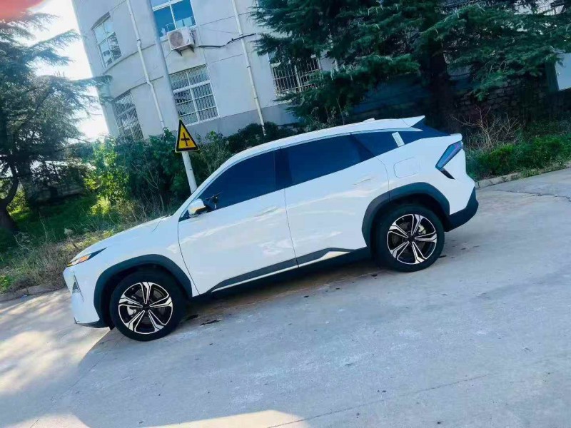 青岛23年吉利银河3