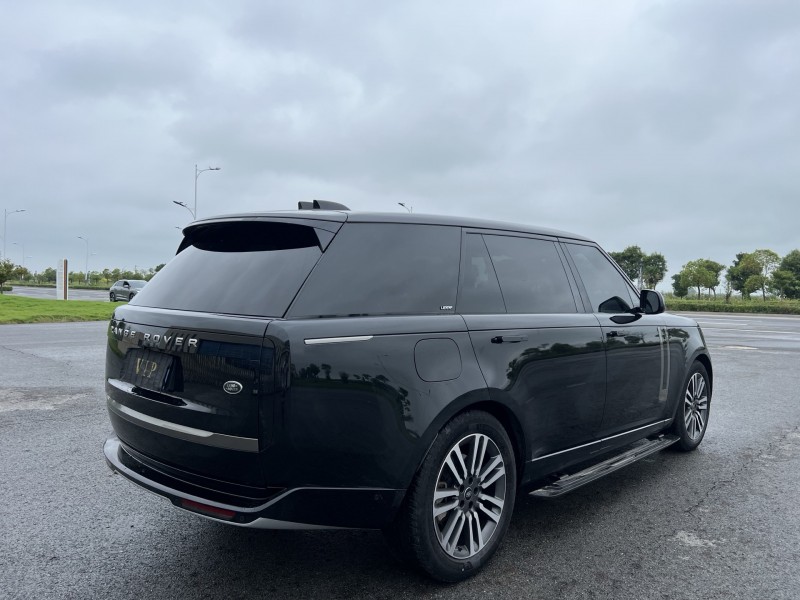 盐城23年路虎揽胜行政8