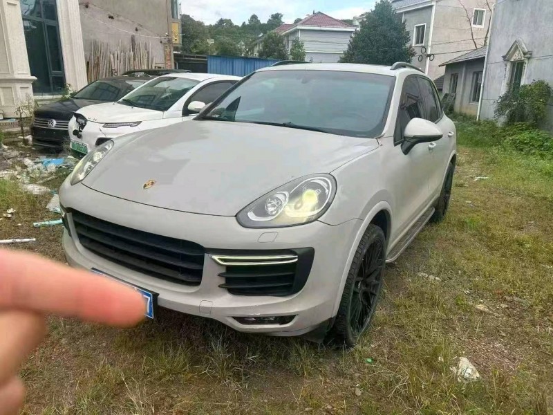 台州15年保时捷卡宴1