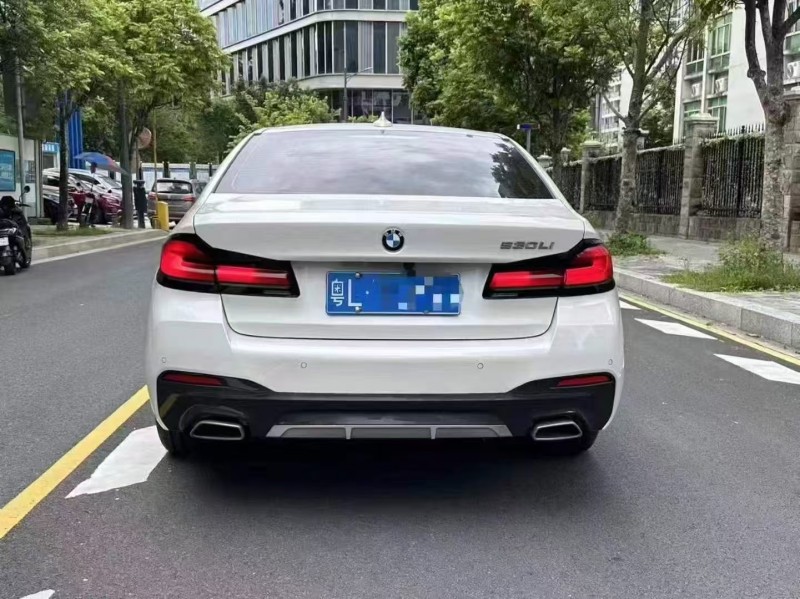 广州23年宝马5系9