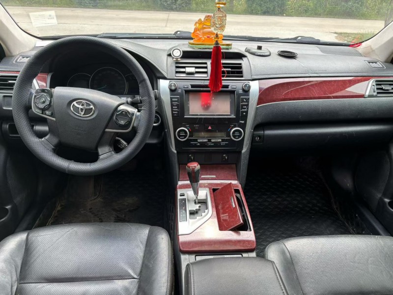 徐州14年丰田凯美瑞5