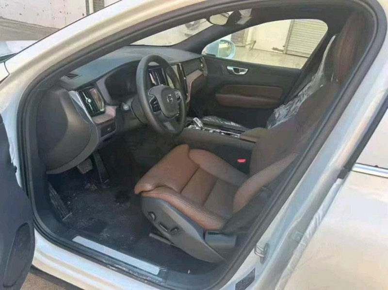 济宁25年沃尔沃XC609