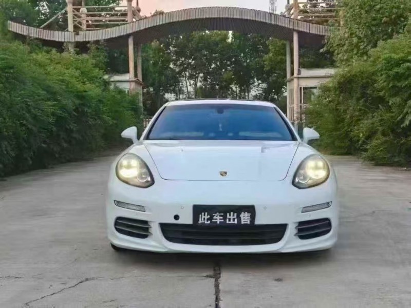 平顶山15年保时捷帕拉梅拉1