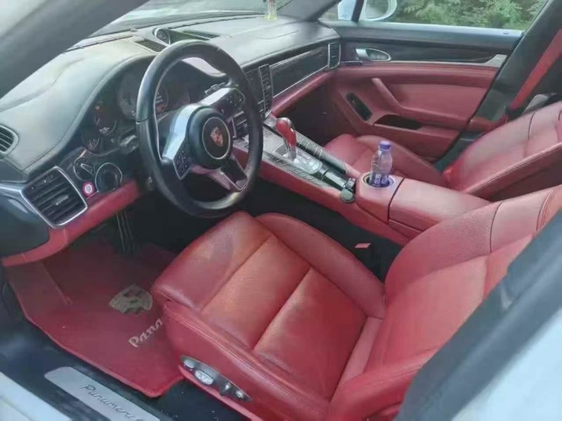 平顶山15年保时捷帕拉梅拉3