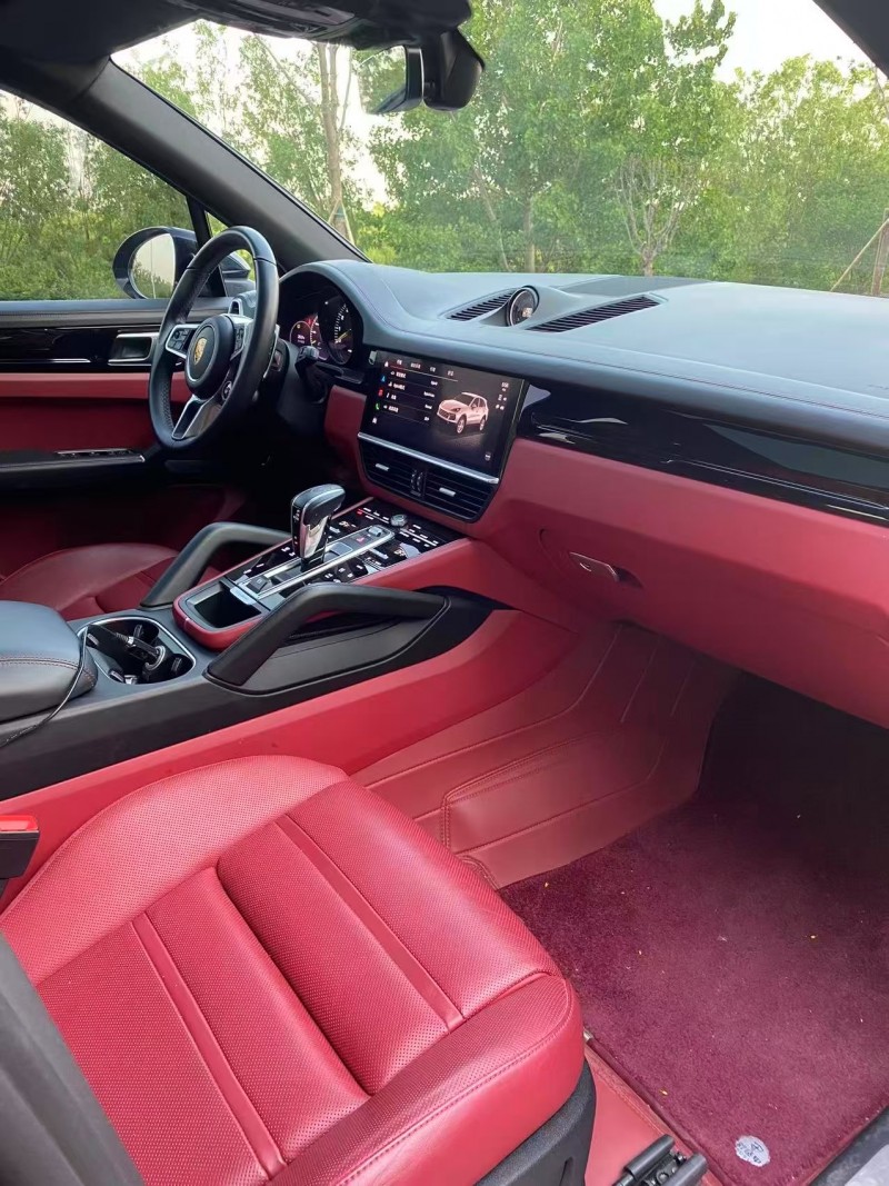 日照23年保时捷卡宴3