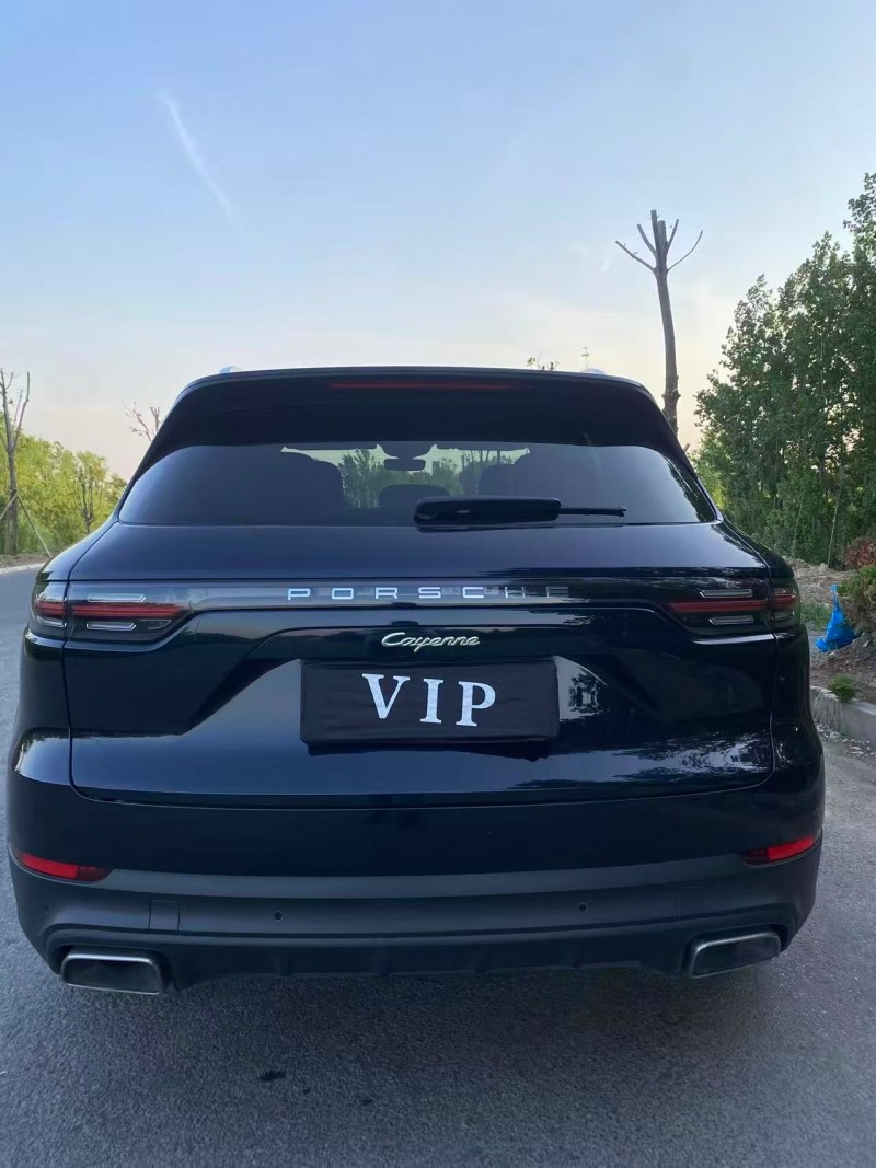 日照23年保时捷卡宴9