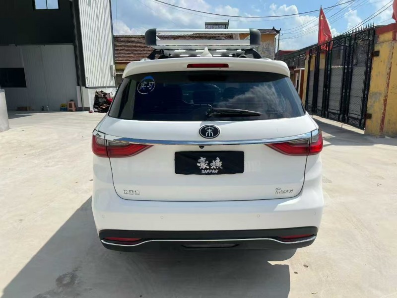 菏泽19年比亚迪宋9