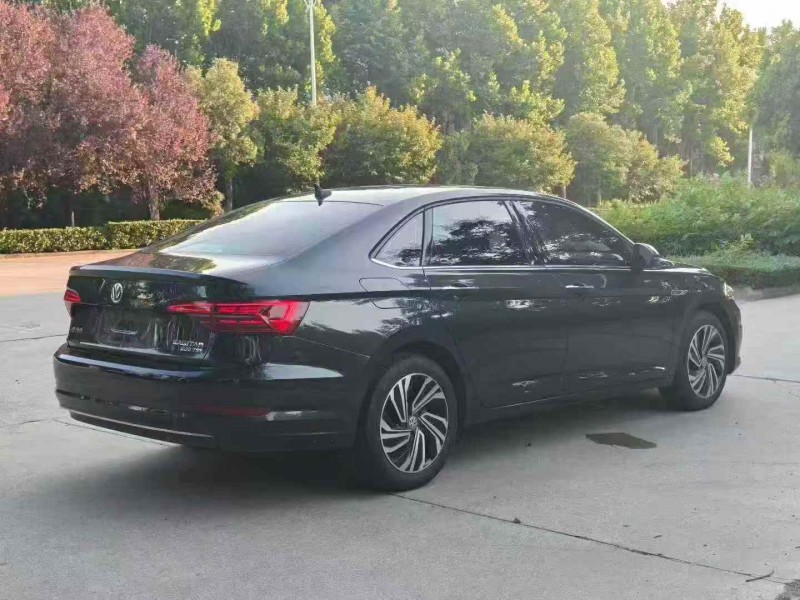 新乡22年大众速腾6