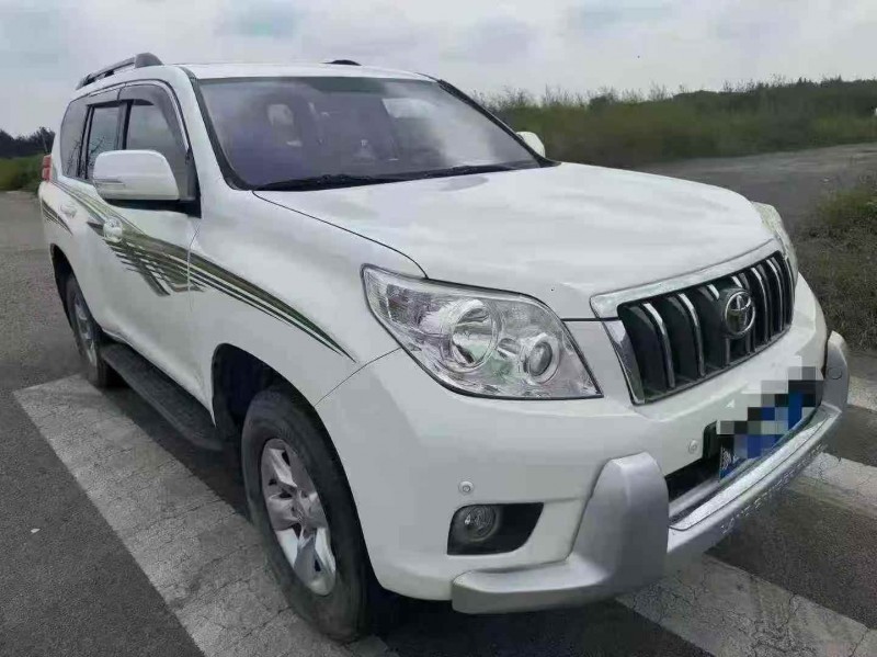 秦皇岛12年丰田普拉多3