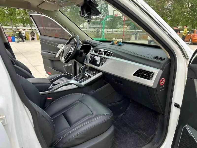 徐州17年吉利博越6