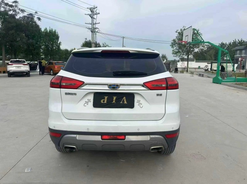 徐州17年吉利博越9