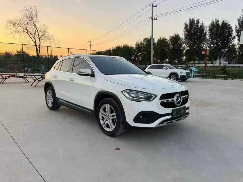 徐州21年奔驰GLA2