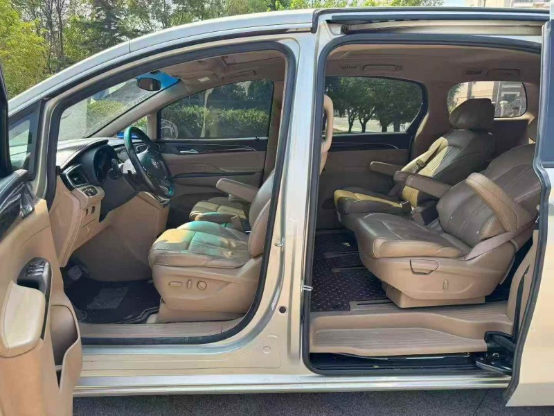 青岛19年别克GL86