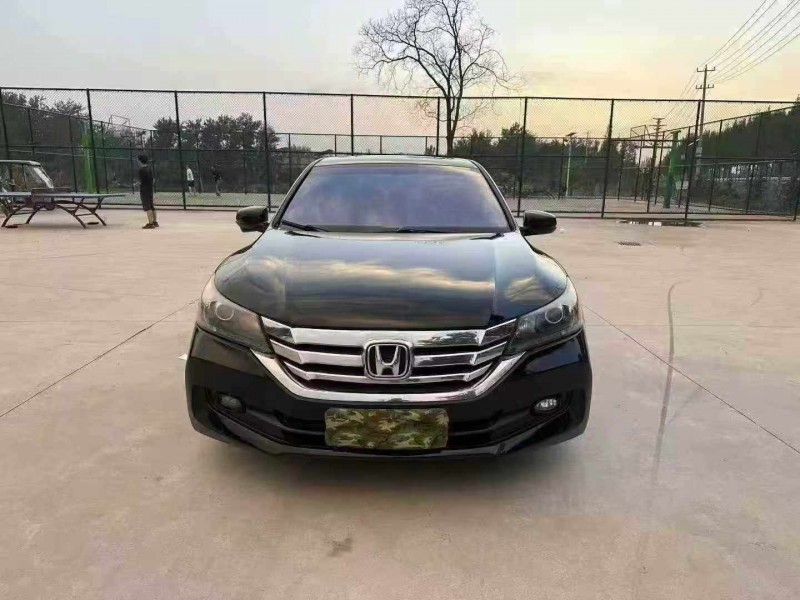 徐州14年本田雅阁1