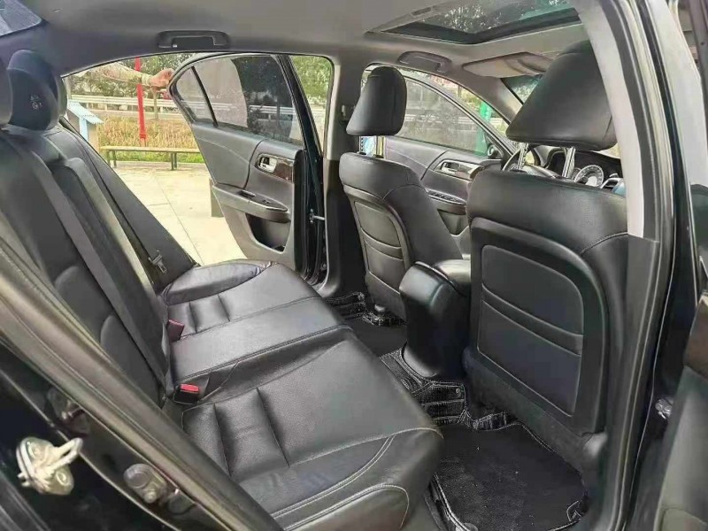 徐州14年本田雅阁6