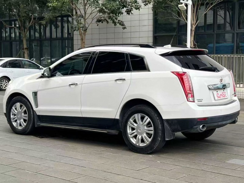 佛山16年凯迪拉克SRX8