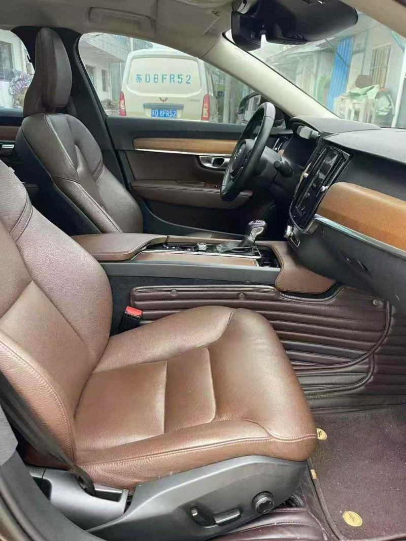 徐州19年沃尔沃S904