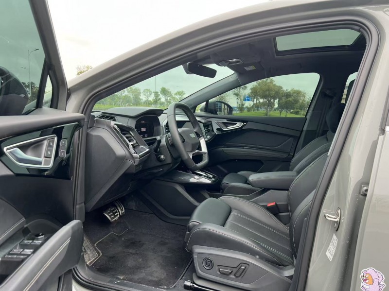 盐城25年奥迪Q44