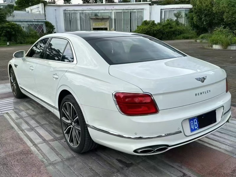 深圳22年宾利飞驰9