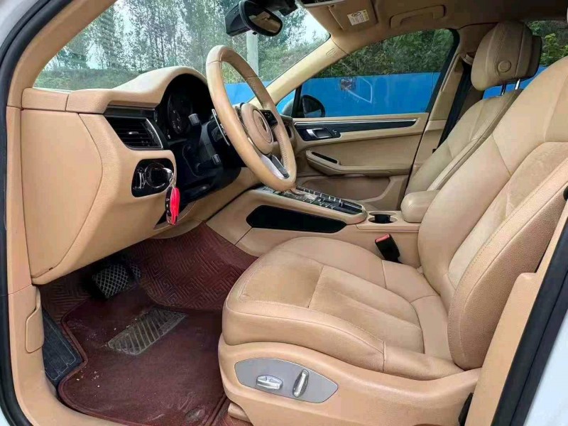 青岛16年保时捷Macan5