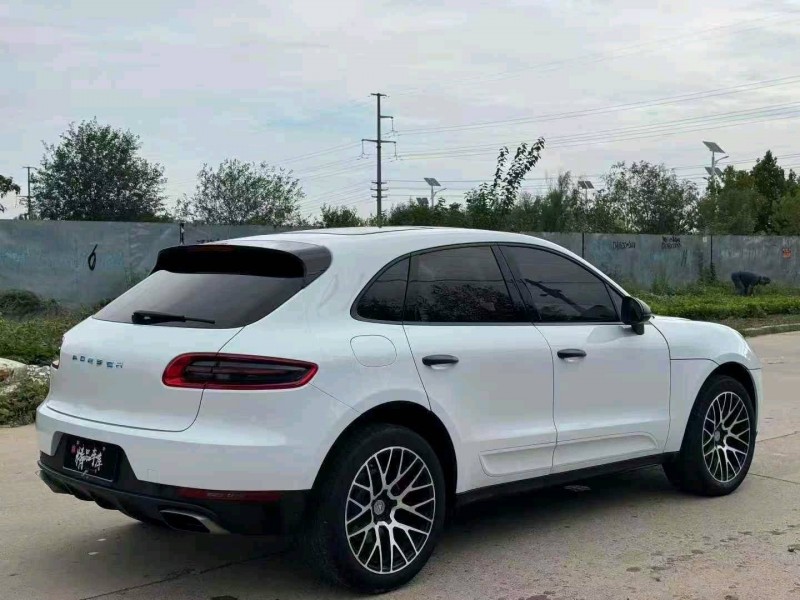 青岛16年保时捷Macan6