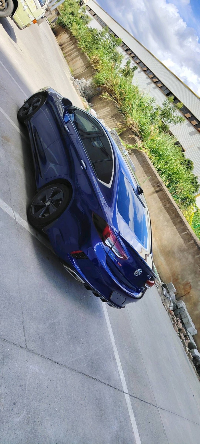 宜春22年别克君威5