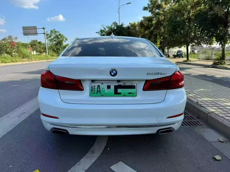 钦州19年宝马5系2