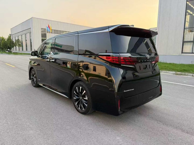 徐州25年丰田埃尔法8