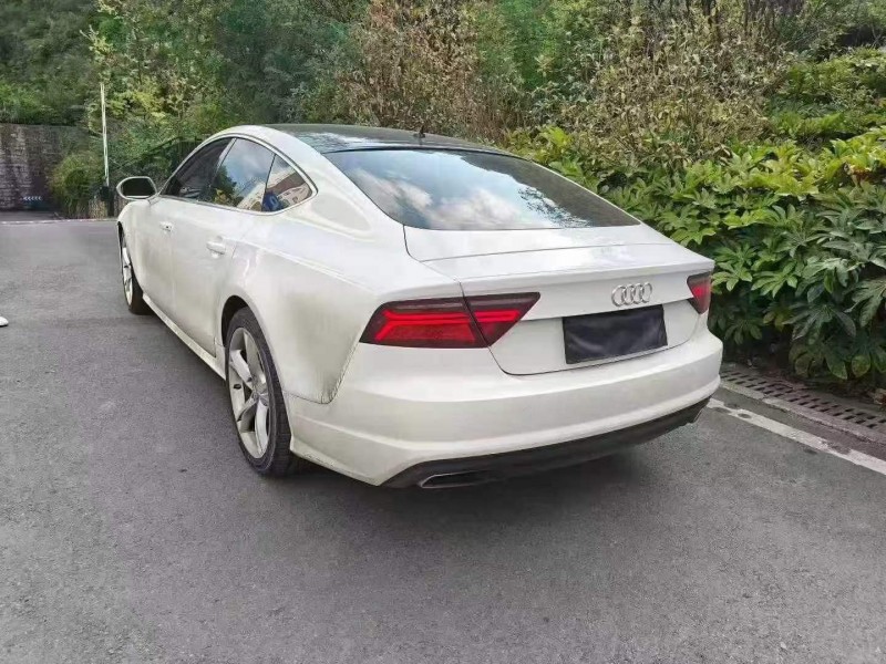 安顺17年奥迪A7L9