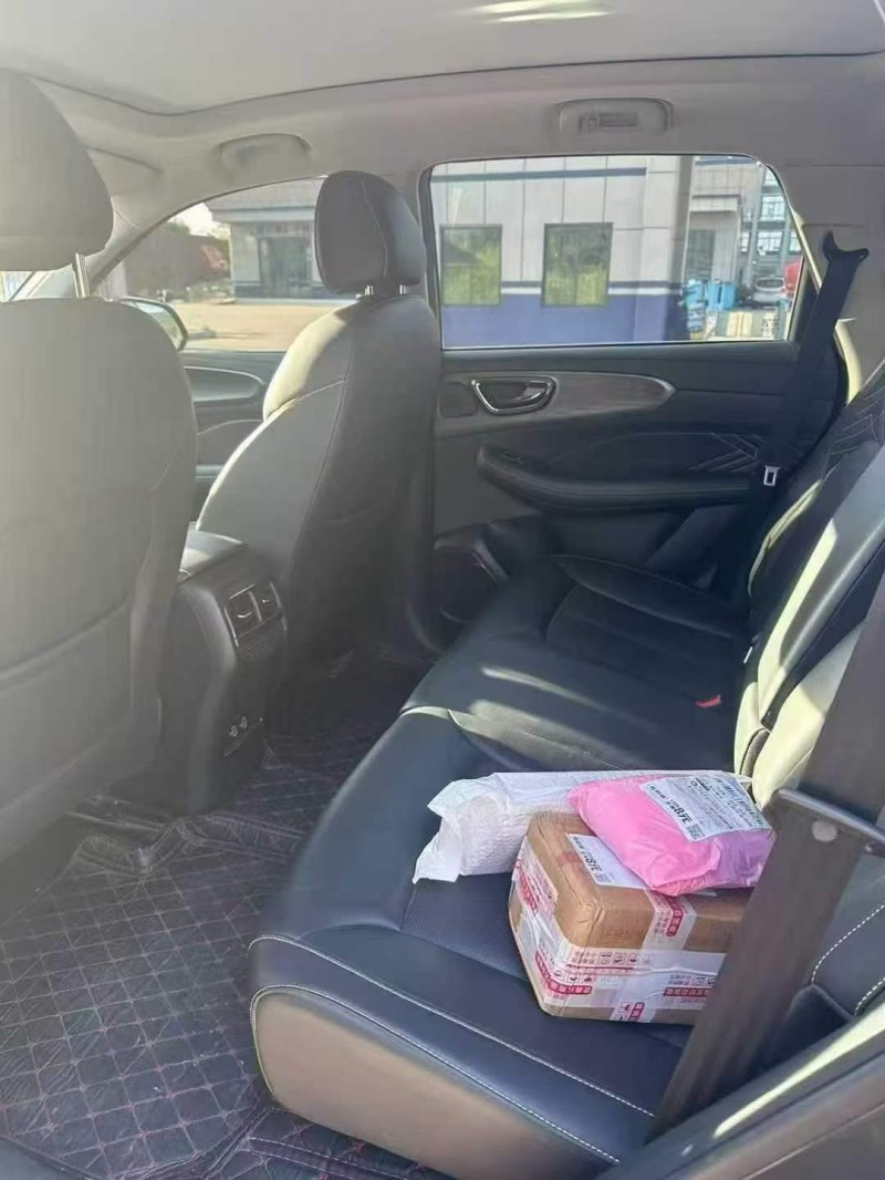 南宁22年荣威RX55