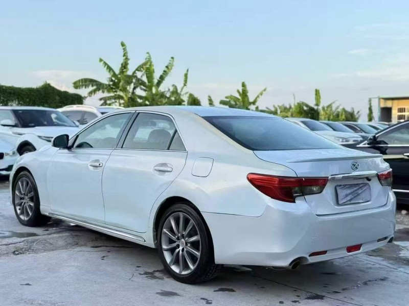 江门15年丰田锐志2