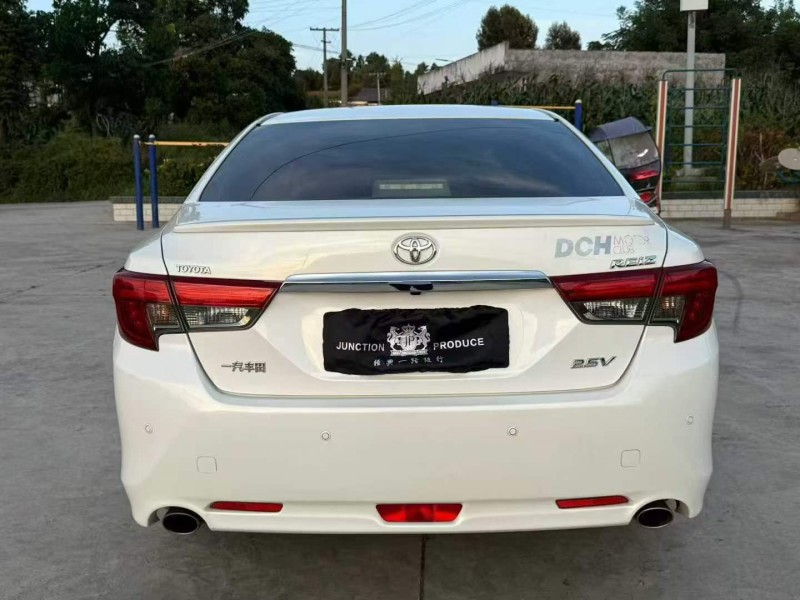 毕节17年丰田锐志9