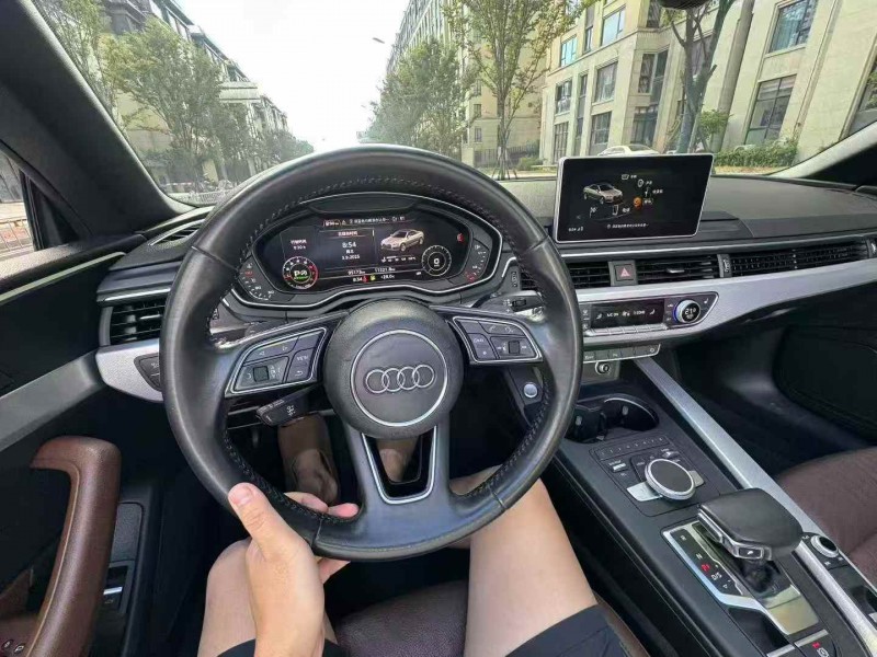 嘉兴18年奥迪A54