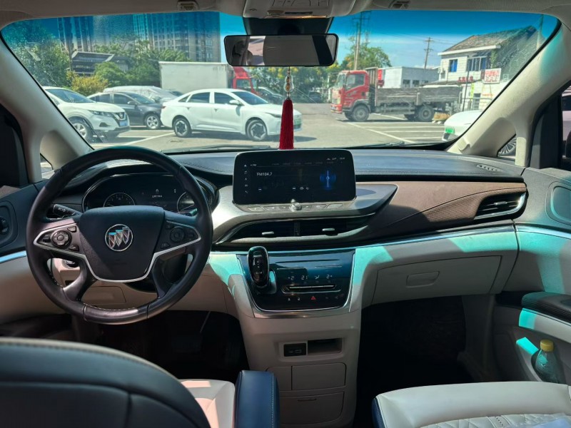 嘉兴21年别克GL85