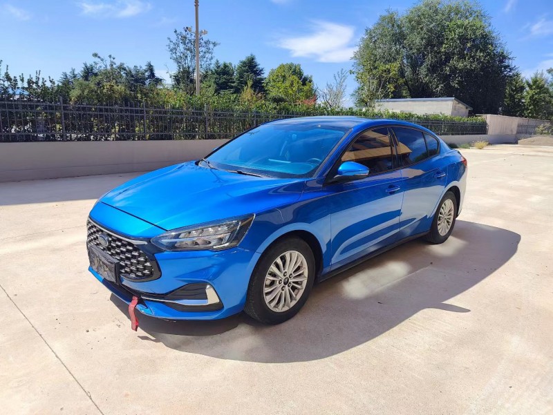 青岛22年福特福克斯2