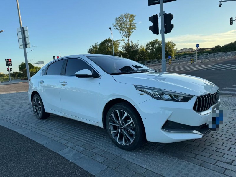 宁波23年起亚K33