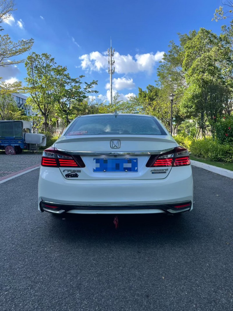 厦门18年本田雅阁9