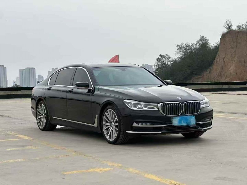 大同19年宝马7系1