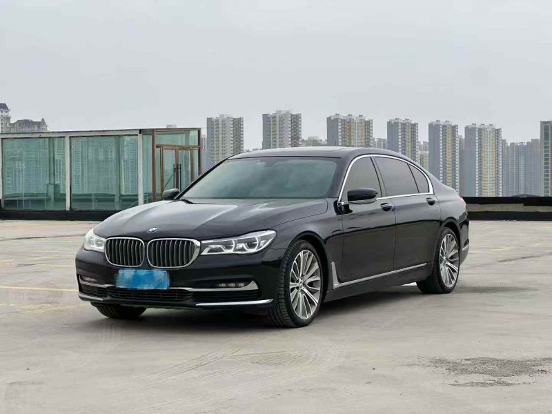 大同19年宝马7系2