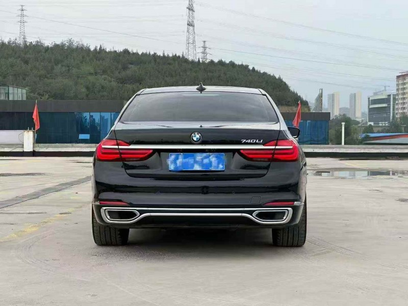 大同19年宝马7系8