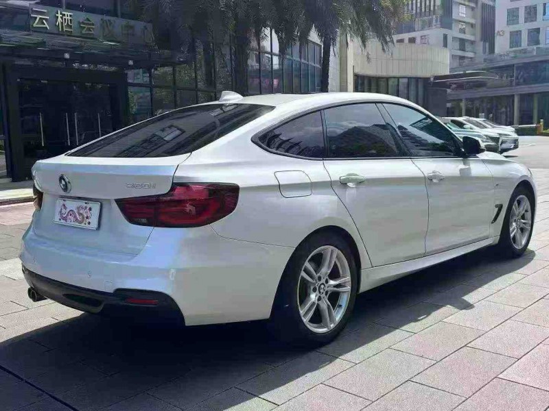 深圳20年宝马3系8