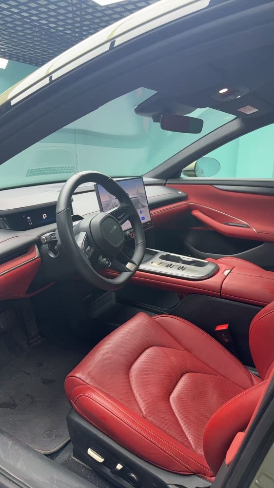 成都24年小米SU74