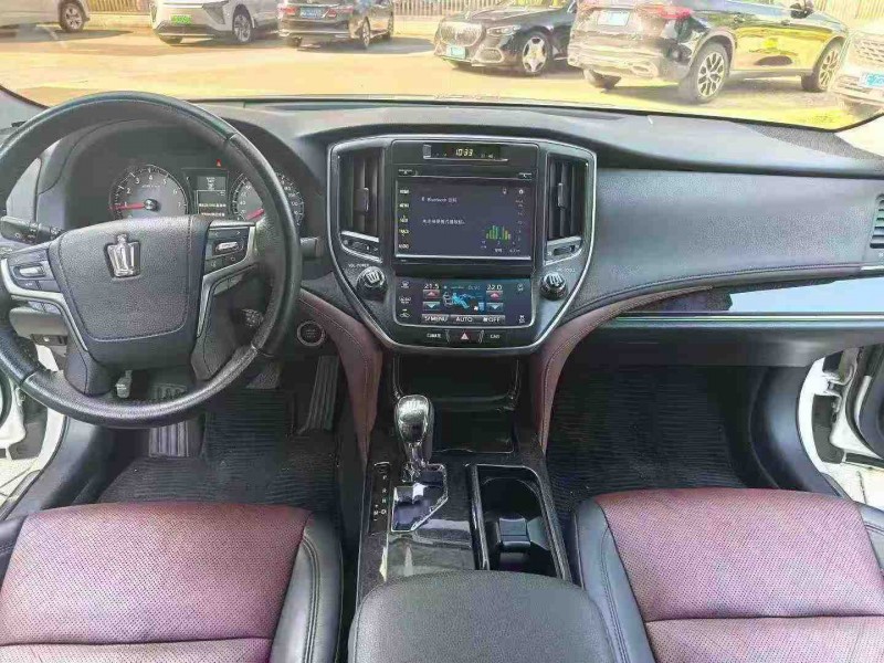 韶关18年丰田皇冠5