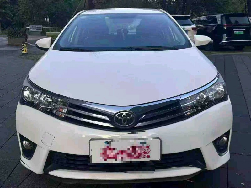 深圳17年丰田卡罗拉1