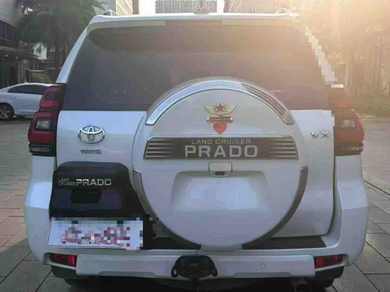 深圳19年丰田普拉多8