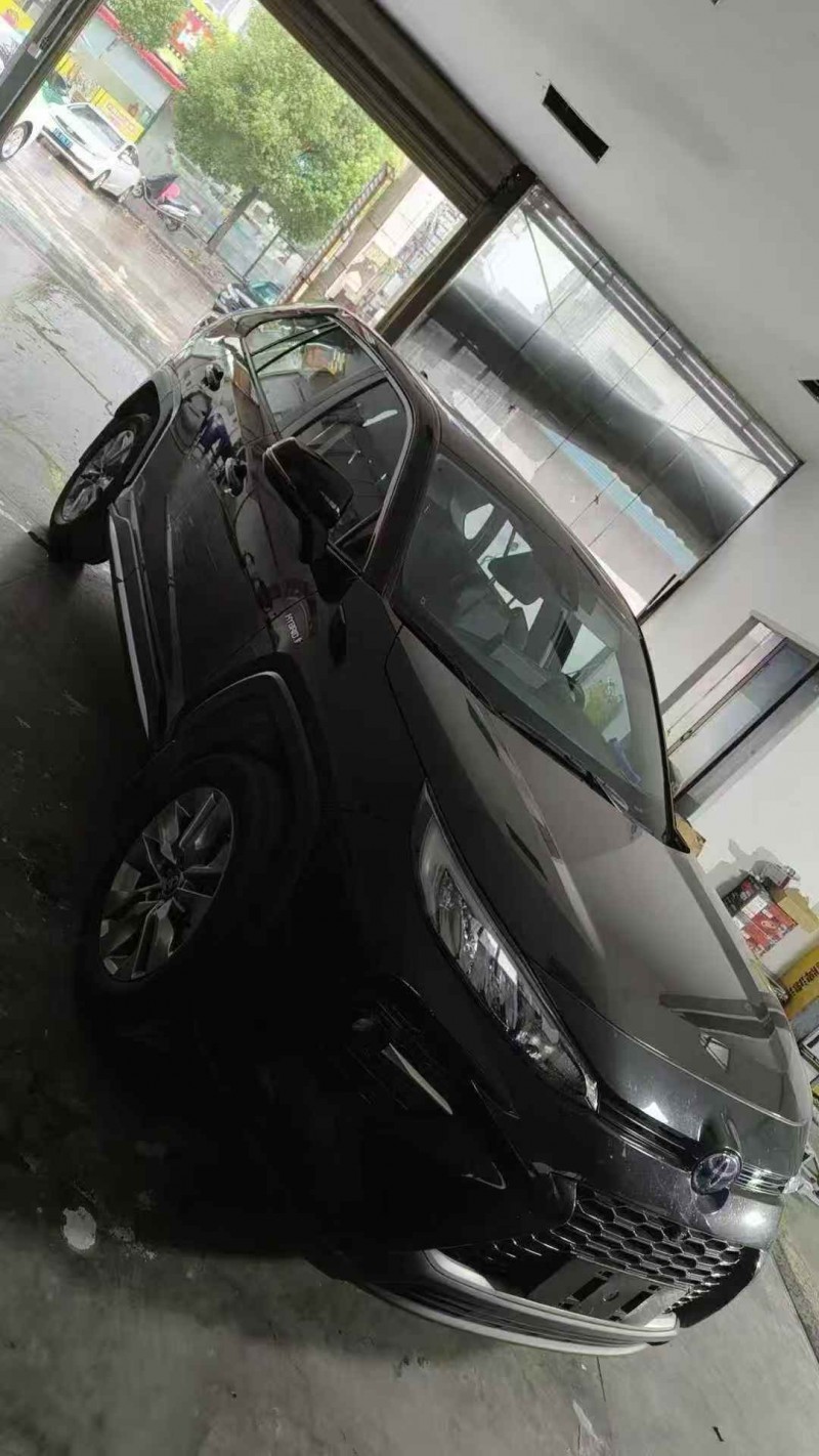 武汉22年丰田威兰达3